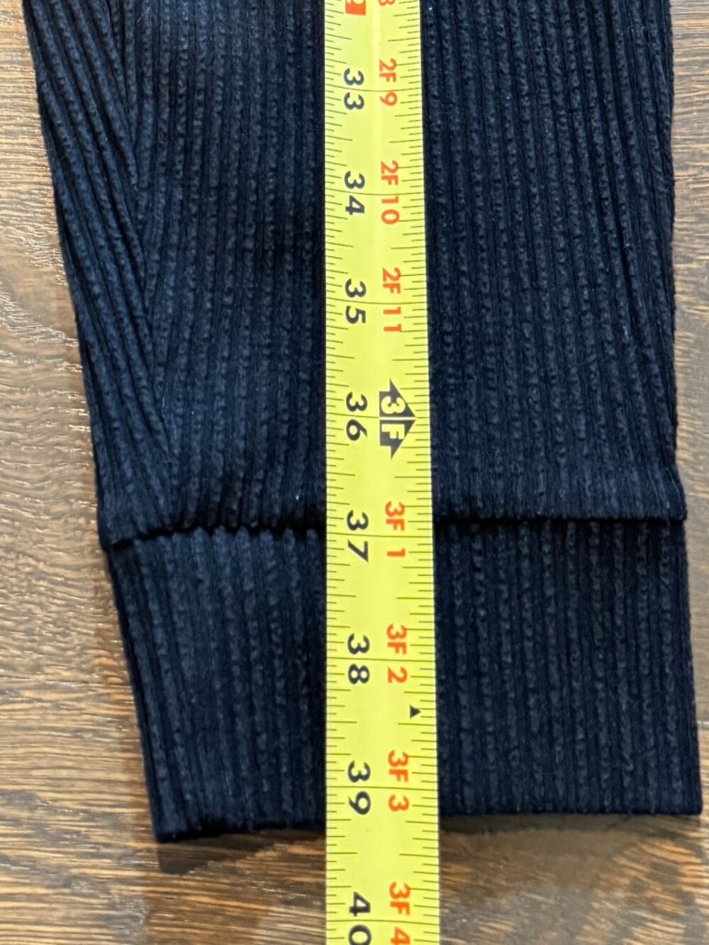 Alo Yoga Black Ribbed Knit Tapered Jogger Sweatpants - Picture 8 of 9